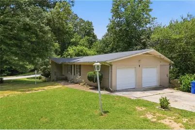 6735 Marlborough Circle S, Atlanta, GA 30349 - Photo 3