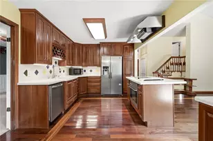 2033 Riverwood Dr, Gainesville, GA 30501 - Photo 5