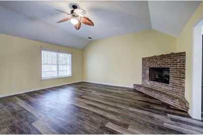 70 Crowe Springs Spur NW, Cartersville, GA 30121 - Photo 3
