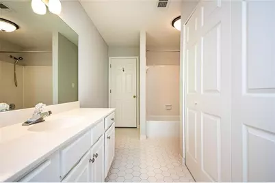 26202 Plantation Drive NE #202, Atlanta, GA 30324 - Photo 43