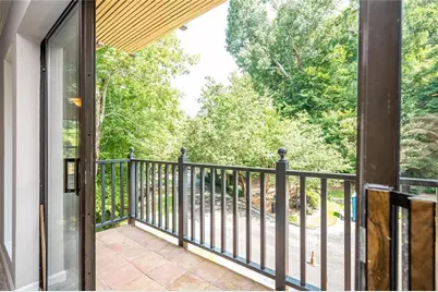 26202 Plantation Drive NE #202, Atlanta, GA 30324 - Photo 11