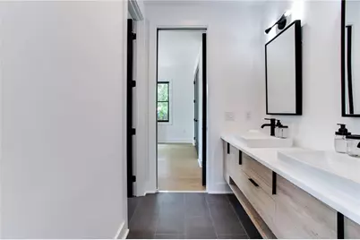1268 Arkwright Place SE, Atlanta, GA 30317 - Photo 49