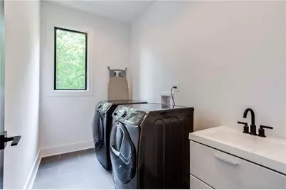 1268 Arkwright Place SE, Atlanta, GA 30317 - Photo 55