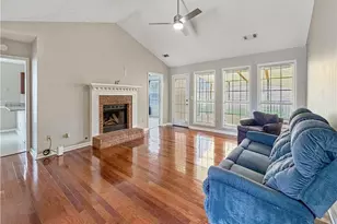 1435 Wheatfield Dr, Lawrenceville, GA 30043 - Photo 3
