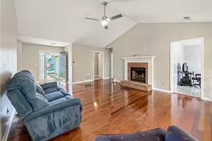 1435 Wheatfield Dr, Lawrenceville, GA 30043 - Photo 5