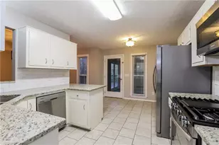 2010 Golden Ridge Cir, Cumming, GA 30040 - Photo 5