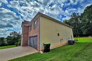 10962 Southwood Dr, Hampton, GA 30228 - Photo 3