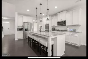 565 Lance View Ln, Lawrenceville, GA 30045 - Photo 3