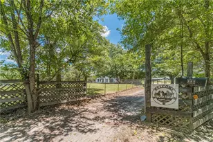 890 Fairplay Dr, Social Circle, GA 30025 - Photo 5