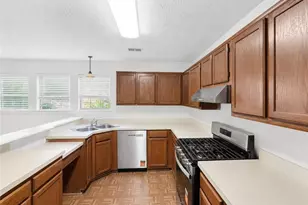 3935 Sidney Lanier Blvd, Duluth, GA 30096 - Photo 9