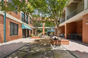 1601 Liberty Ln, Roswell, GA 30075 - Photo 3