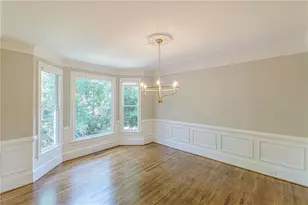 10685 Oxford Mill Cir, Johns Creek, GA 30022 - Photo 7