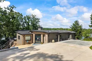 6570 Bermuda Ln, Flowery Branch, GA 30542 - Photo 3