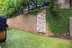 320 Valley Brook Way NE, Atlanta, GA 30342 - Photo 33