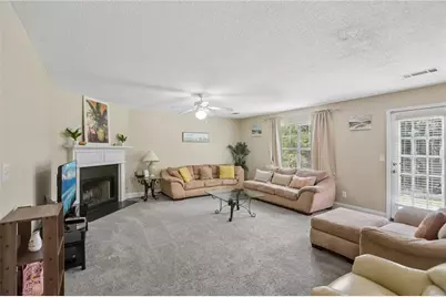 1586 Rice Square, Lithonia, GA 30058 - Photo 5