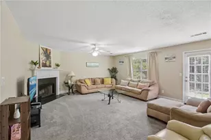 1586 Rice Square, Lithonia, GA 30058 - Photo 5