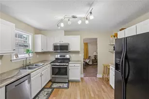 1586 Rice Square, Lithonia, GA 30058 - Photo 13