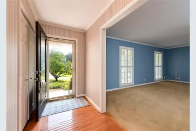 721 Dorsey Circle SW, Lilburn, GA 30047 - Photo 3