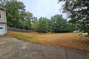 1406 Flanagan Mill Dr, Auburn, GA 30011 - Photo 3