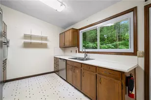3260 Creek Hollow Dr, Marietta, GA 30062 - Photo 11