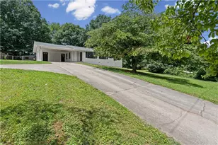 3138 Esther Dr, Gainesville, GA 30504 - Photo 1