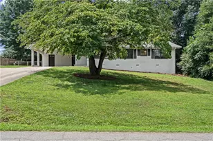 3138 Esther Dr, Gainesville, GA 30504 - Photo 5
