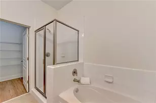 799 Hammond Dr, Atlanta, GA 30328 - Photo 27