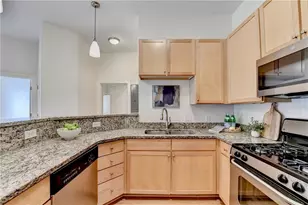 799 Hammond Dr, Atlanta, GA 30328 - Photo 17