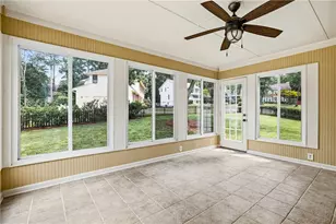 2571 Meadowglen Trail, Snellville, GA 30078 - Photo 9