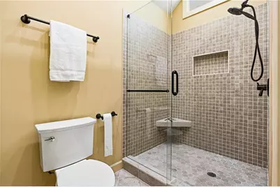 2571 Meadowglen Trail, Snellville, GA 30078 - Photo 17