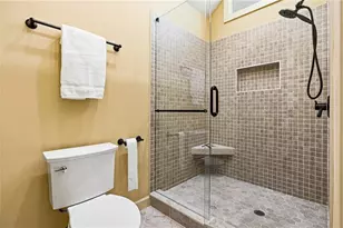 2571 Meadowglen Trail, Snellville, GA 30078 - Photo 17