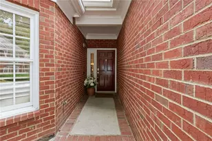 121 Brookview Cir, Atlanta, GA 30339 - Photo 3