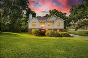 3405 Ravenwood Dr, Atlanta, GA 30349 - Photo 1