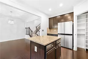 1506 Woodbridge Way NE, Atlanta, GA 30329 - Photo 9
