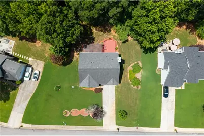 1835 Winding Crossing Trail, Fairburn, GA 30213 - Photo 5