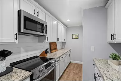 2190 Dresden Green NW, Kennesaw, GA 30144 - Photo 15