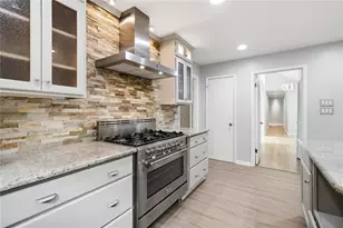 4411 Kings Way NE, Marietta, GA 30067 - Photo 7