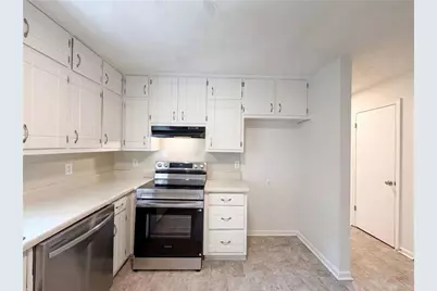 6486 Lynndale Lane, Morrow, GA 30260 - Photo 7