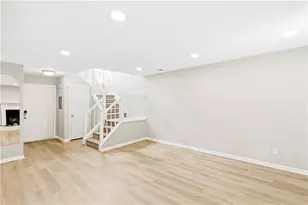 301 Bridge Ln SE, Smyrna, GA 30082 - Photo 9