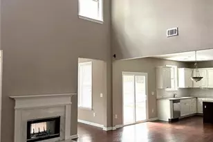 10570 Haynes Valley Ct, Alpharetta, GA 30022 - Photo 3