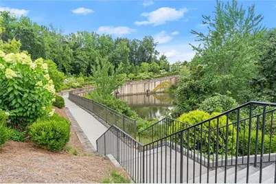 6601 Cadence Boulevard N, Atlanta, GA 30328 - Photo 43