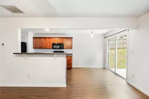 561 Double Creek Dr, Lawrenceville, GA 30045 - Photo 5