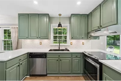 536 Rimrock Trail, Stone Mountain, GA 30083 - Photo 3