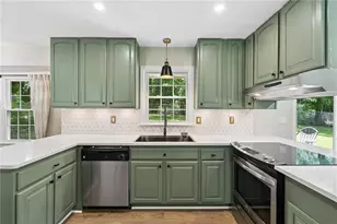 536 Rimrock Trail, Stone Mountain, GA 30083 - Photo 3