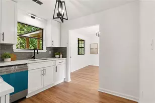 3449 Oak Run Dr, Lithonia, GA 30038 - Photo 5