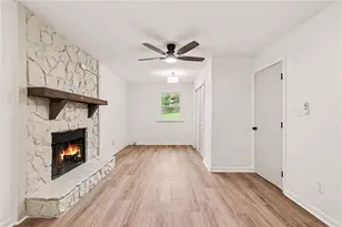 3449 Oak Run Dr, Lithonia, GA 30038 - Photo 15