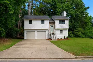 3449 Oak Run Dr, Lithonia, GA 30038 - Photo 3