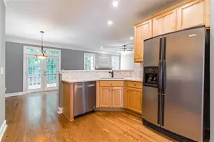 1660 Emory Pl Dr NE, Atlanta, GA 30329 - Photo 13