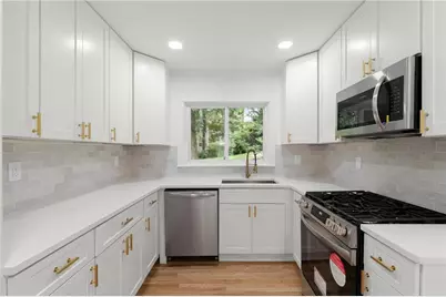 2324 Elmwood Circle, Atlanta, GA 30339 - Photo 7