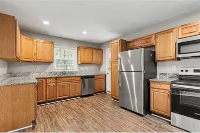 3348 Goldenchain Drive, Lithonia, GA 30038 - Photo 11